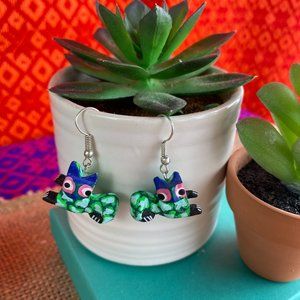 Hand-Made Alebrije Cat Earrings in Small Palm Box - Green